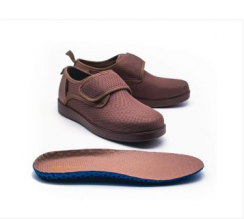 goldcareshoe.png